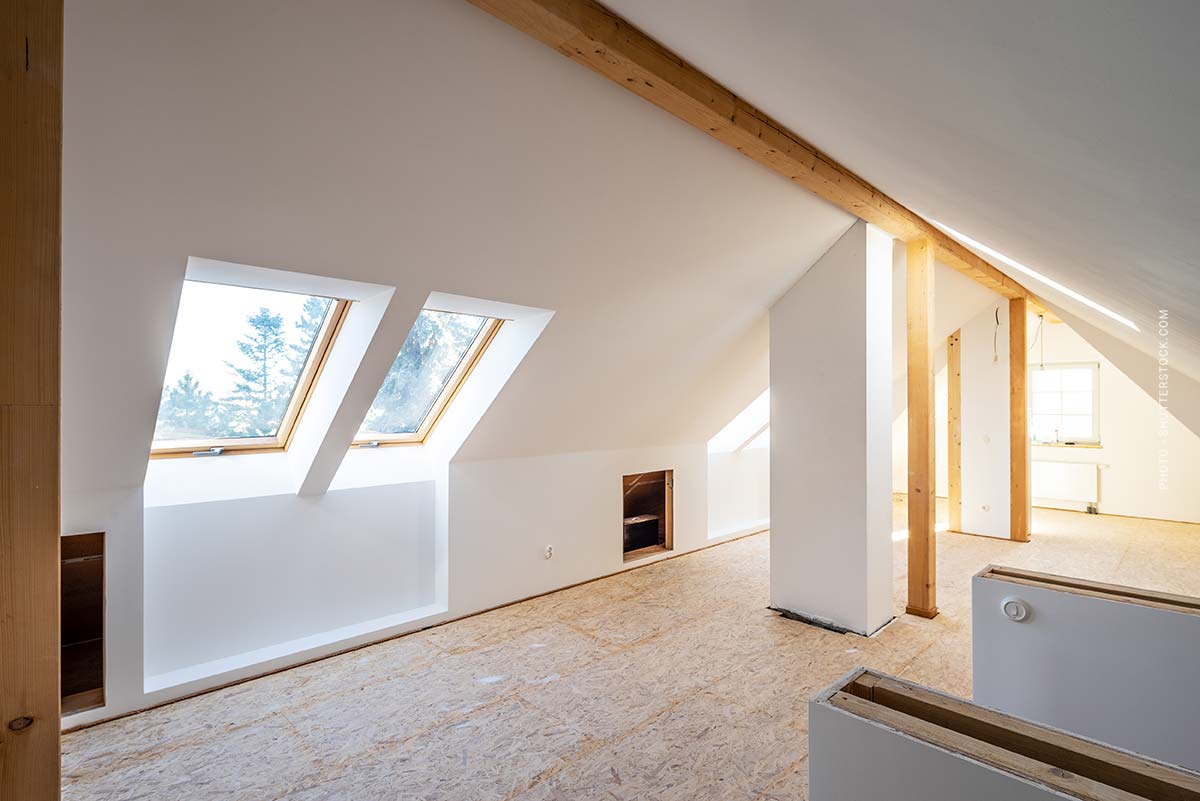 dachgeschosswohnung-kaufen-wohnung-dachschräge-wand-licht-fenster