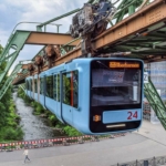 Wuppertal-Stadt-Stadtteile-Deutschland-Nordrhein-Westfalen-Schwebebahn