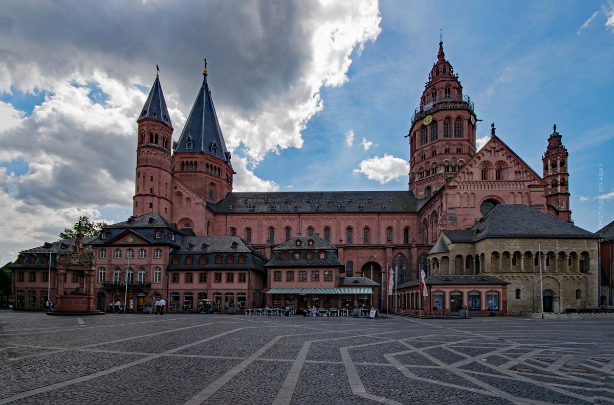 wohnung kaufen in mainz-kirche-mainzer dom-platz-sehenswurdigkeit-kosten-berechnen-tipps-rheinland-pfalz