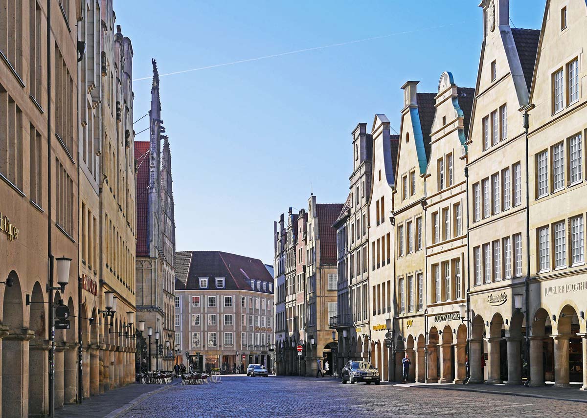 münster-kirche-stadt-wohnung-kaufen-marktplatz-kaufnebenkosten-grunderwerbsteuer-maklerkosten