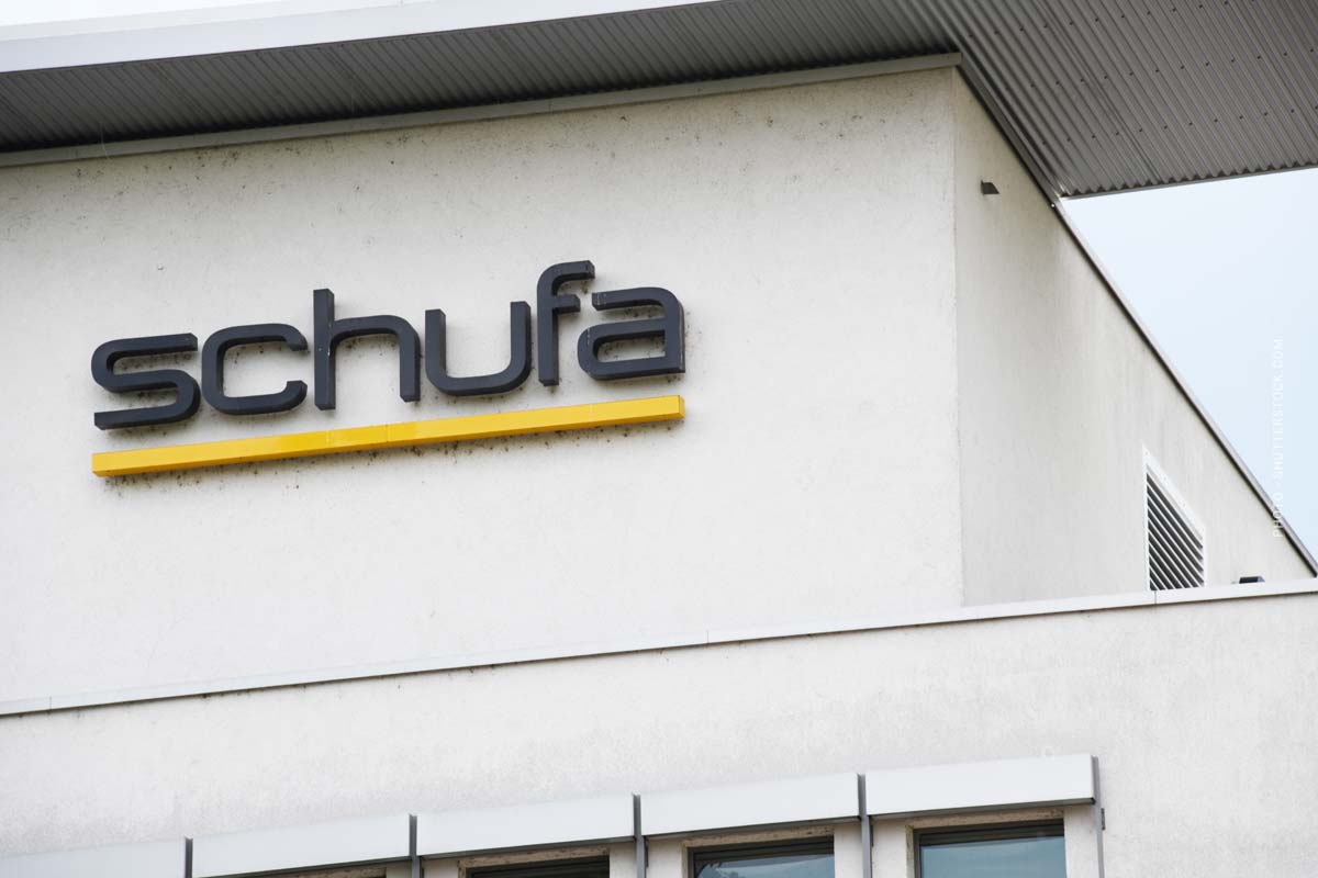Schufa (Firma): Firmenzentrale, Schild am Gebäude