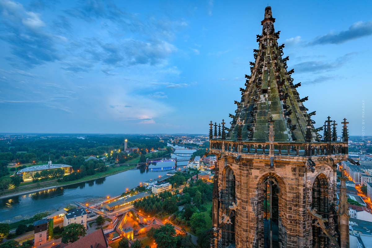 magdeburg-makler-provision-grunderwerbteuer-immobilie-kaufen-verkaufen-nebenkosten-Stadt