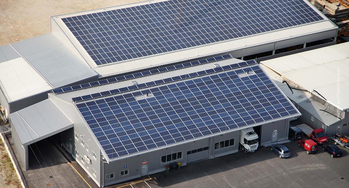 industriegebäude-solaranlage-solarpflicht-gewerbeimmobilie-nichtwohnhaus