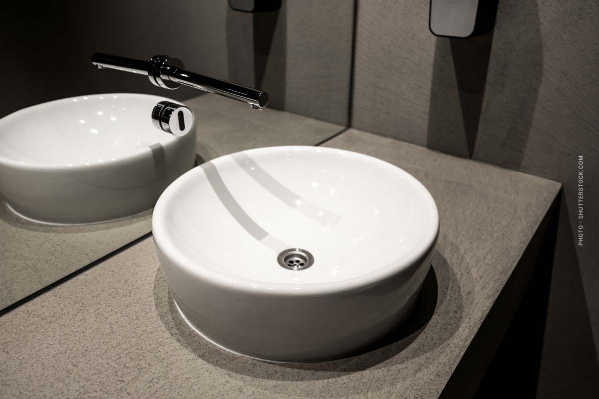 mineralwerkstoff-acryl-waschbecken-badezimmer-immobilie-neubau-modern-sanieren-renovieren