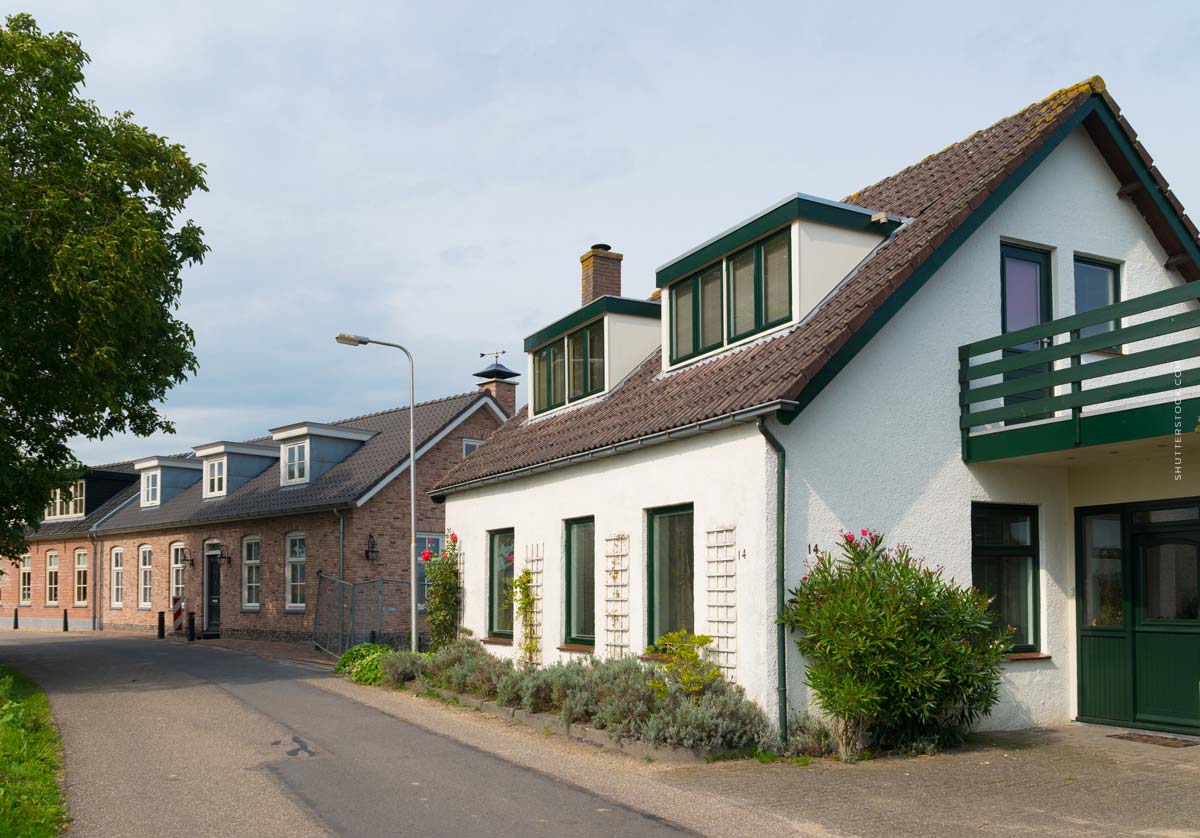 bochum-strasse-haus-kaufen-balkon-dachterasse-garage-wohnen-vermieter