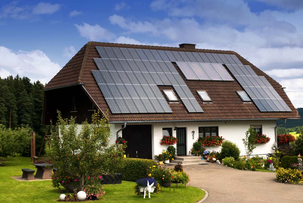 magdeburg-solar-vorgaten-haus-kaufen-tuer-rasen-kredit-immobilie-ratgeber