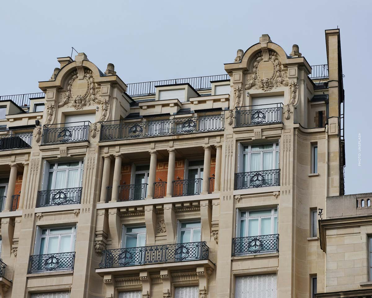 paris-karl-lagerfeld-apartment-luxus-wohnung-designer-sothebys-auktion-foto-strasse
